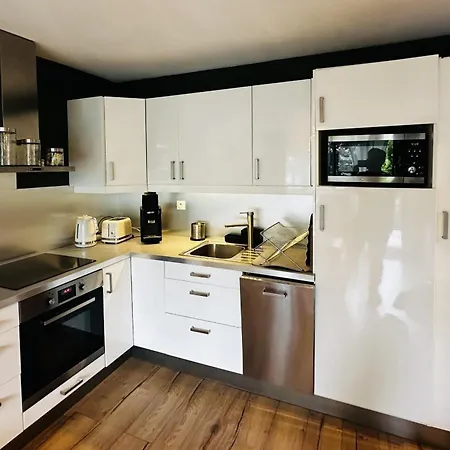 Lovely T2 With Garden By The Sea *