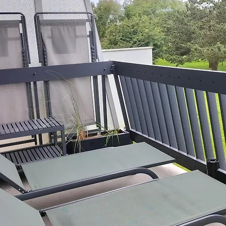 Lovely T2 With Garden By The Sea * Camiers