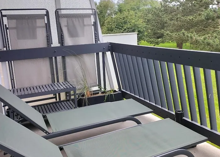 Lovely T2 With Garden By The Sea * Camiers