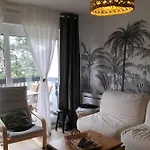Lovely T2 With Garden By The Sea דירה
